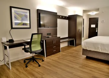 Holiday Inn Express & Suites - Gatineau - Ottawa by IHG hotel thumbnail 3