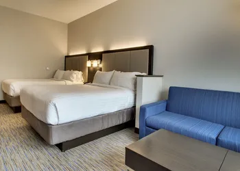 Holiday Inn Express & Suites Summerville by IHG hotel thumbnail 4