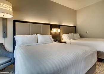 Holiday Inn Express & Suites Summerville by IHG hotel thumbnail 6