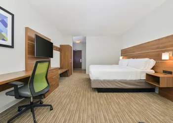 Holiday Inn Express & Suites Chadron by IHG hotel thumbnail 2