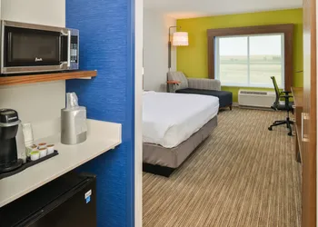 Holiday Inn Express & Suites Chadron by IHG hotel thumbnail 5