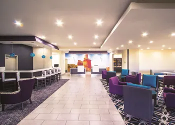 La Quinta Inn & Suites by Wyndham Pampa hotel thumbnail 3