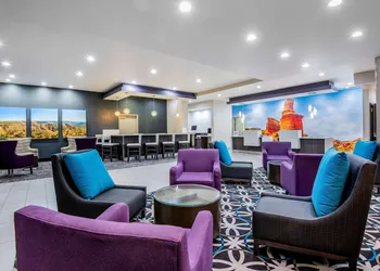 La Quinta Inn & Suites by Wyndham Pampa hotel thumbnail 6