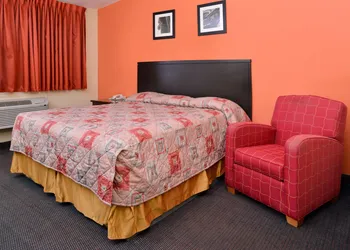 Scottish Inns & Suites hotel thumbnail 8