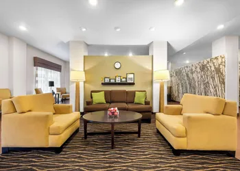 Sleep Inn & Suites West-Near Medical Center hotel thumbnail 2