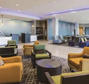 La Quinta Inn & Suites by Wyndham Atlanta South - McDonough hotel detail image 3