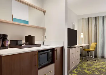 Embassy Suites by Hilton Boulder hotel thumbnail 6