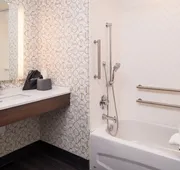 Holiday Inn Joplin by IHG hotel detail image 4