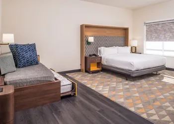 Holiday Inn Joplin by IHG hotel thumbnail 6