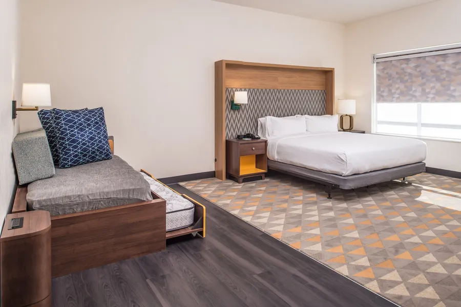 Holiday Inn Joplin by IHG hotel detail image 6