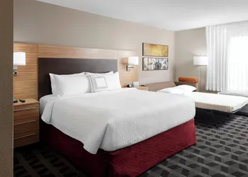 TownePlace Suites by Marriott Tampa South hotel thumbnail 5