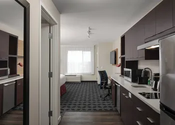 TownePlace Suites by Marriott Tampa South hotel thumbnail 7