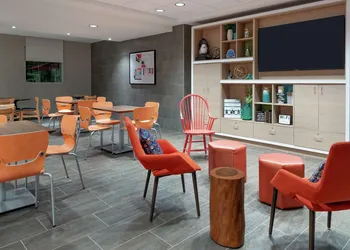 Home2 Suites by Hilton Orlando Near Universal hotel thumbnail 3