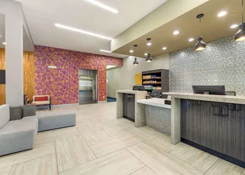 Best Western Plus Temecula Wine Country Hotel &Suites hotel thumbnail 2