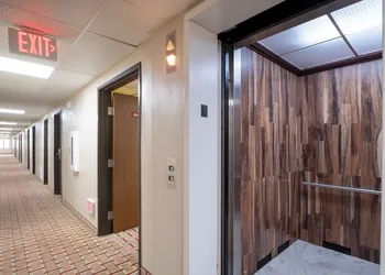 OYO Townhouse Houston Airport North hotel thumbnail 2