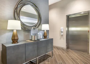 Best Western Plus Parkside Inn & Suites hotel thumbnail 5