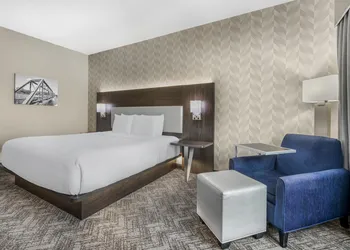Best Western Plus Parkside Inn & Suites hotel thumbnail 8