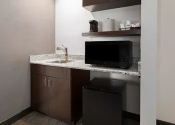 Hampton Inn Nashville Airport Century Place, TN hotel thumbnail 7