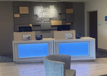 Holiday Inn Express & Suites Junction by IHG hotel thumbnail 2