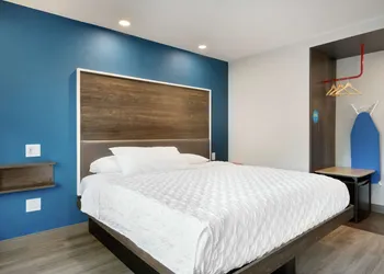Tru by Hilton Harbison Columbia hotel thumbnail 6