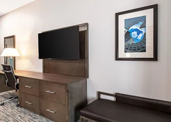 Comfort Suites Grove City - Columbus South hotel thumbnail 5