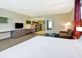 Home2 Suites by Hilton Plymouth, MN hotel thumbnail 6