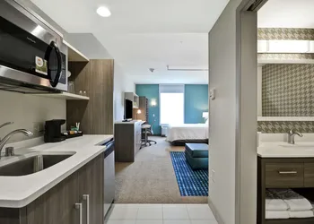 Home2 Suites by Hilton Plymouth, MN hotel thumbnail 7