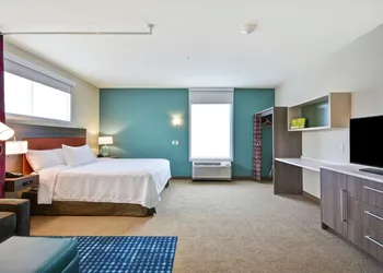 Home2 Suites by Hilton Plymouth, MN hotel thumbnail 8