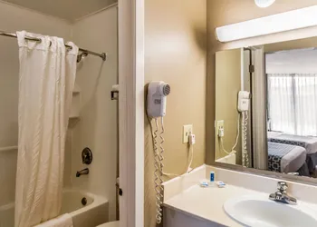 Smart Extended Stay hotel thumbnail 8