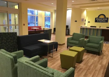Days Inn & Suites by Wyndham Kearney hotel thumbnail 6