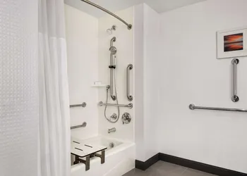 Hampton Inn Brooklyn Park hotel thumbnail 8