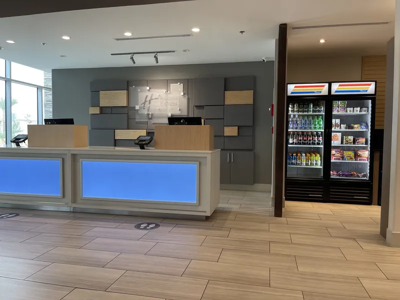 Holiday Inn Express & Suites Phoenix - Airport North by IHG hotel detail image 2