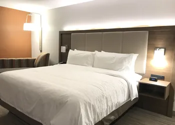 Holiday Inn Express & Suites Phoenix - Airport North by IHG hotel thumbnail 7
