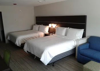Holiday Inn Express & Suites Sugar Land SE - Missouri City by IHG hotel thumbnail 2