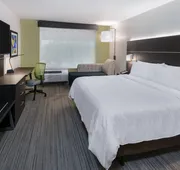 Holiday Inn Express & Suites Sugar Land SE - Missouri City by IHG hotel detail image 5