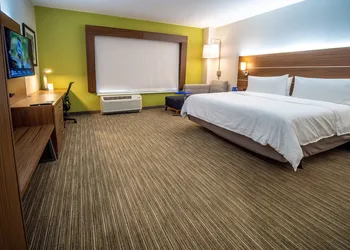Holiday Inn Express & Suites Oklahoma City Airport by IHG hotel thumbnail 3