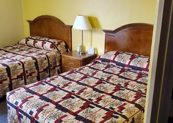 Red Carpet Inn hotel thumbnail 8