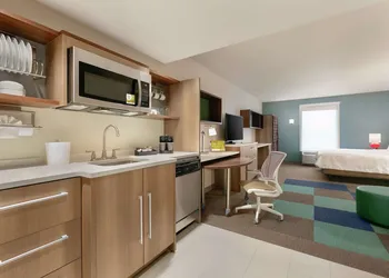 Home2 Suites by Hilton Chantilly Dulles Airport hotel thumbnail 7