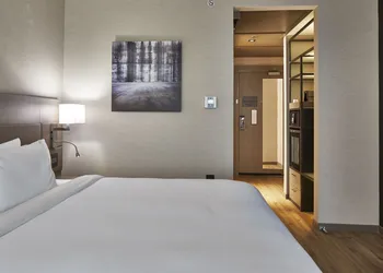AC Hotel by Marriott Cleveland Beachwood hotel thumbnail 5