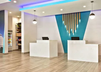 La Quinta Inn & Suites by Wyndham Richmond-Sugarland hotel thumbnail 7