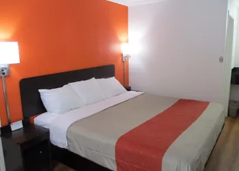 Motel 6 Bay Minette, AL hotel thumbnail 4