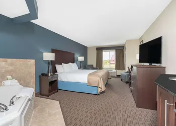 AmericInn by Wyndham Windom hotel thumbnail 7
