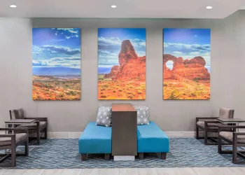 La Quinta Inn & Suites by Wyndham Kanab hotel thumbnail 8