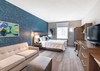 Home2 Suites by Hilton Temecula hotel thumbnail 6