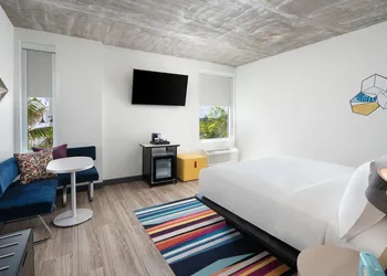 Aloft by Marriott Delray Beach hotel thumbnail 6