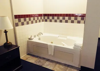 Americas Best Value Inn Fredonia hotel thumbnail 4