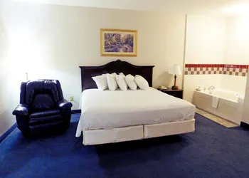 Americas Best Value Inn Fredonia hotel thumbnail 5