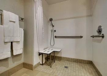 Holiday Inn Express Lexington East - Winchester by IHG hotel thumbnail 4