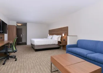 Holiday Inn Express Alliance by IHG hotel thumbnail 4