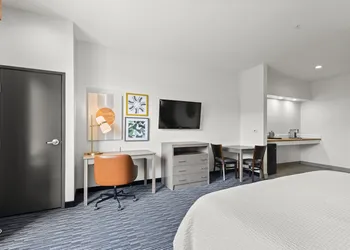 Holiday Inn Gonzales by IHG hotel thumbnail 5